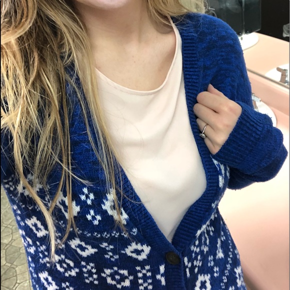 Festive holiday cardigan - Picture 2 of 8